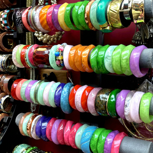 SOFIYA CRAFT Pulseras Elásticas de Cuentas de Acrílico, Lucite y Resina Multicolor, Modernas y Geométricas para Mujer - Product Image 1