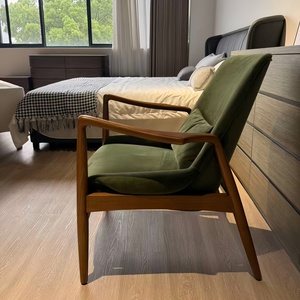 <span class=keywords><strong>Fauteuil</strong></span> en bois massif artisanal avec velours <span class=keywords><strong>vert</strong></span> olive luxueux, chaise <span class=keywords><strong>d</strong></span>'appoint intemporelle de style mid-century pour coin lecture, salon - Product Image 6