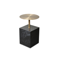 Table basse moderne de luxe Fuyas, design en marbre noir et or, style minimaliste léger, acier durable, verre, hauteur réglable, salon