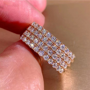 Elegante Anello di Fidanzamento Geometrico per Donne, Gioiello da Dito Scintillante e alla Moda - Product Image 1