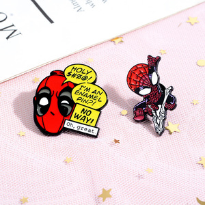Dessin animé Spider-Man célèbre détective camion émail doux broche créative en alliage de Zinc broche Denim sac accessoires Souvenirs en gros - Product Image 4
