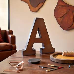 Décorations en bois en forme de lettre A - Alphabets anglais majuscules pour travaux d'art et d'artisanat - Product Image 1