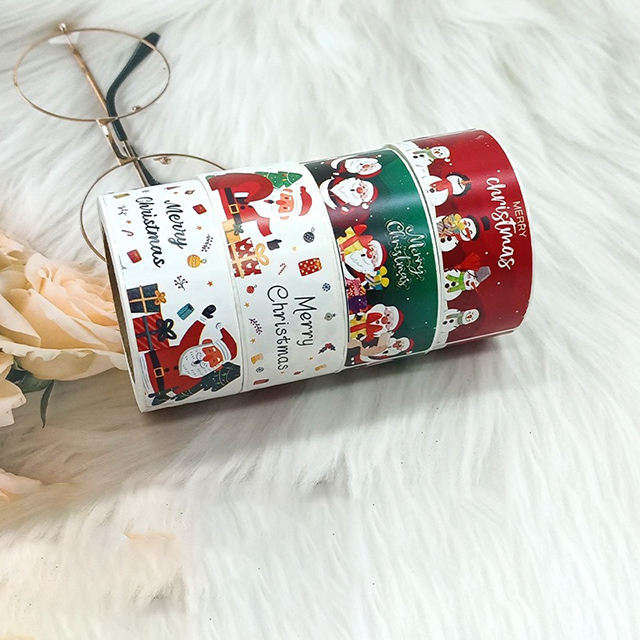 มีสีสัน