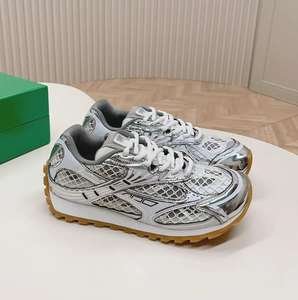 Zapatillas de Moda de Lujo de Alta Calidad para Hombre y Mujer, con Luces, Cordones, Diseño de Punta Suave y Estilo Moderno para Invierno - Product Image 2