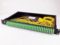 Panneau de brassage fibre optique 24 ports 12 ports SC UPC APC 2U 1U pour montage en rack 19 pouces OTB