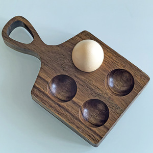 Nampan Telur Kayu Grosir, Wadah Telur Persegi Buatan Tangan untuk 4 Telur, Aksesori Dapur Bergaya Pedesaan yang Menggemaskan, Hadiah Kecil yang Sempurna - Product Image 3