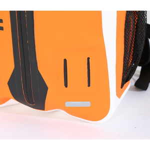 Mochila Ligera de PVC Resistente al Agua, Portátil para Campamento al Aire Libre, Diseño Seco Enrollable Flotante, Informal y Resistente - Product Image 4