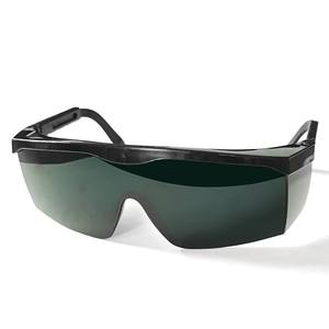 Gafas de seguridad para láser con montura negra, 20% de transmitancia de luz, protección para 590-690nm, Shenzhen Bao'an TC-YJ0044005 - Product Image 1
