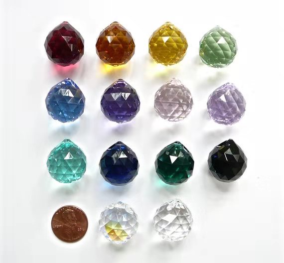 Разноцветная яркая хрустальная люстра 40 мм со стеклянным шариком, идеально подходящая для разных цветов