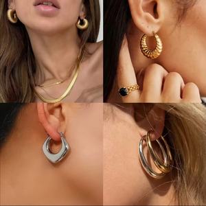 Pendientes de Aro Grandes de Acero Inoxidable de Alta Calidad con Diseño Hueco, Chapados en Oro de 18k, con Textura de Hilo Grueso, Venta al por Mayor para Mujer - Product Image 4