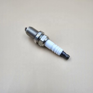 Bougie d'allumage de moteur de voiture de haute qualité 7700500155 7700500180 7700500168 France Bougies d'allumage automatiques pour voitures - Product Image 4