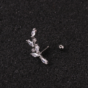 Orecchino a perno alla moda da 20g in acciaio inossidabile con design a foglia e zirconi, per <span class=keywords><strong>piercing</strong></span> Tragus, Helix, <span class=keywords><strong>Orbital</strong></span>, con chiusura a vite, per lato sinistro/destro, idea regalo - Product Image 4