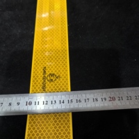 Ece 104r引人注目的条纹贴纸标记聚氯乙烯卷汽车粘合剂Cinta反光薄膜片材卡车乙烯基反光带