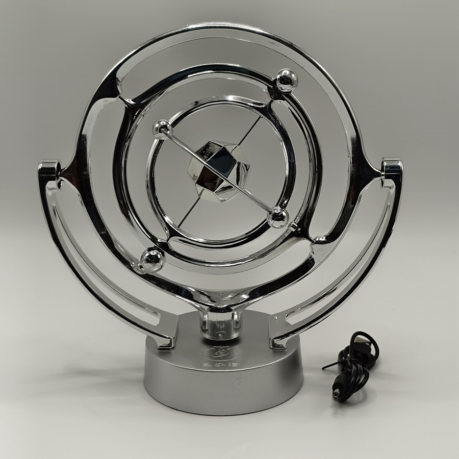 Style diamant central argenté