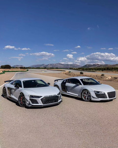 ชุดแต่งคาร์บอนไฟเบอร์สำหรับ Audi R8 รุ่นใหม่ สไตล์ RWD พร้อมลิ้นหน้าแบบ Air Knife คาร์บอนไฟเบอร์คุณภาพพรีเมียมสำหรับอัพเกรดกันชนรถยนต์ - Product Image 4