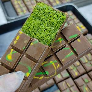 Chocolats artisanaux de luxe en gros, style Dubaï, saveurs variées, pistache de qualité supérieure, emballage cadeau - Product Image 4