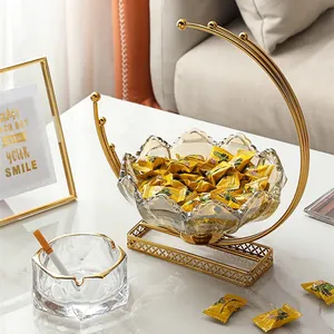 Haus dekorativ golden plattiert Metall Eisen und Glas Servier platte Süßigkeiten Einlage Kristall Glas trocken Obst Eisen Servier platte