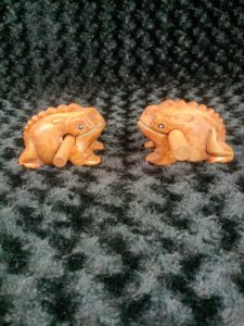 Guiro en bois sculpté à la main, jouet musical thaïlandais porte-bonheur en bois de caoutchouc, son de croaking, décoration d'intérieur, souvenir musical pour enfants, boîte cadeau - Product Image 2