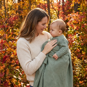 Ensemble de vêtements pour bébé en gros : Cardigan en tricot épais de qualité supérieure avec boutons en bois, couverture d'emmaillotage neutre, vêtements d'automne et d'hiver, <span class=keywords><strong>layette</strong></span> - Product Image 2