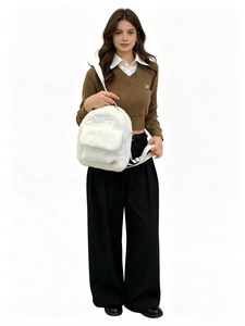 <span class=keywords><strong>Sac</strong></span> à <span class=keywords><strong>dos</strong></span> mini en peluche pour <span class=keywords><strong>femme</strong></span> Zeyu 2026 Hiver, <span class=keywords><strong>sac</strong></span> à <span class=keywords><strong>dos</strong></span> décontracté à poignée supérieure moelleuse, <span class=keywords><strong>sac</strong></span> à <span class=keywords><strong>dos</strong></span> en fausse fourrure ODM / OEM - Product Image 2