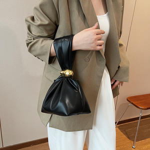 Sac seau polyvalent de style coréen sac à main simple et décontracté pour femme sac décoratif élégant - Product Image 3