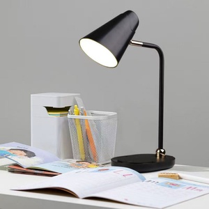 โคมไฟตั้งโต๊ะ LED สีดำพรีเมียมทันสมัย สำหรับห้องนอน อ่านหนังสือ โรงแรม ตกแต่ง ปลั๊กอิน ป้องกันดวงตา ดีไซน์เรียบง่าย ปรับได้ - Product Image 5