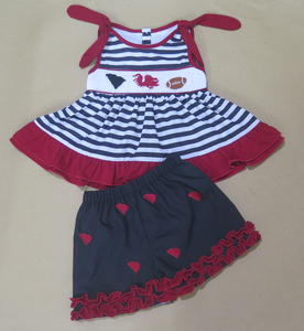 Lindo Vestido de Verano para Niña Pequeña, Estilo Smocked, con Rayas Azul Marino, Lazo y Diseño de Fútbol Americano de Carolina del Sur - Product Image 2