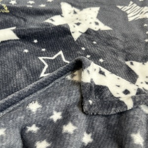 Couverture en flanelle gris foncé, couvre-lit en fourrure douce avec couverture d'animation d'étoile imprimée pour un usage domestique sur un <span class=keywords><strong>canapé</strong></span> ou un <span class=keywords><strong>canapé</strong></span> - Product Image 5