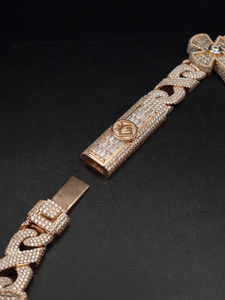 Collar de Plata de Ley 925 con Cruz de Diamantes y Moissanita Baguette de Calidad VS1, Pasa el Probador de Diamantes, de la India - Product Image 4