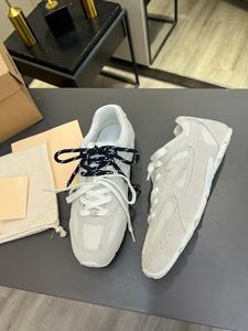 Zapatillas deportivas casuales de lujo de estilo clásico para hombre, transpirables, impermeables, cómodas zapatillas de exterior para mujer - Product Image 3