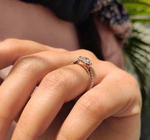 Bague classique pour femme en moissanite taille brillant 1 carat, argent 14 carats, clarté VVS1, bijoux de mariage de luxe, Avira Jewels - Product Image 3