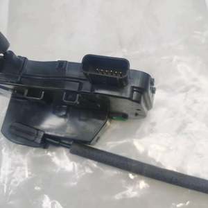 قفل باب كهربائي جديد للسيارات 813202S000 81320-2S000 لسيارات هيونداي IX35 وكيا - Product Image 5