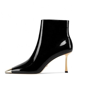 Fabricant sur mesure de luxe Nouvelle arrivée de bottines à talons hauts en cuir élégantes et chics à bout carré et à enfiler - Product Image 1