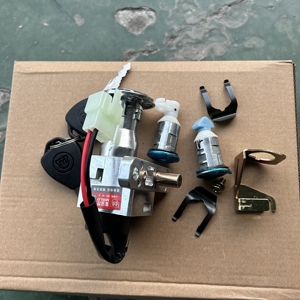 Contrôleur d'interrupteur à clé à trois lignes en gros pour véhicules électriques et cyclomoteurs Accessoire de verrouillage d'allumage de puissance en aluminium - Product Image 6