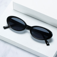 Lunettes de soleil ovales pour femmes en gros, monture en PC, verres dégradés, lunettes de mode, protection UV400, logo personnalisé disponible