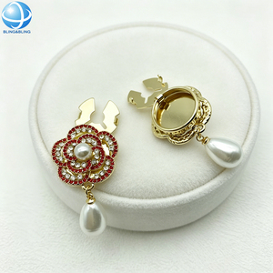 Elegantes Cubrebotones con Forma de Flor y Perla Artificial, Decoración con Cristales para Camisas de Mujer, Tipo Clip - Product Image 1