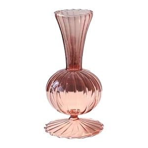 <span class=keywords><strong>Vaso</strong></span> di vetro nordico all'ingrosso in stile <span class=keywords><strong>vaso</strong></span> di boccioli di fiori <span class=keywords><strong>per</strong></span> la decorazione domestica <span class=keywords><strong>vaso</strong></span> da tavolo in vetro trasparente a coste - Product Image 1