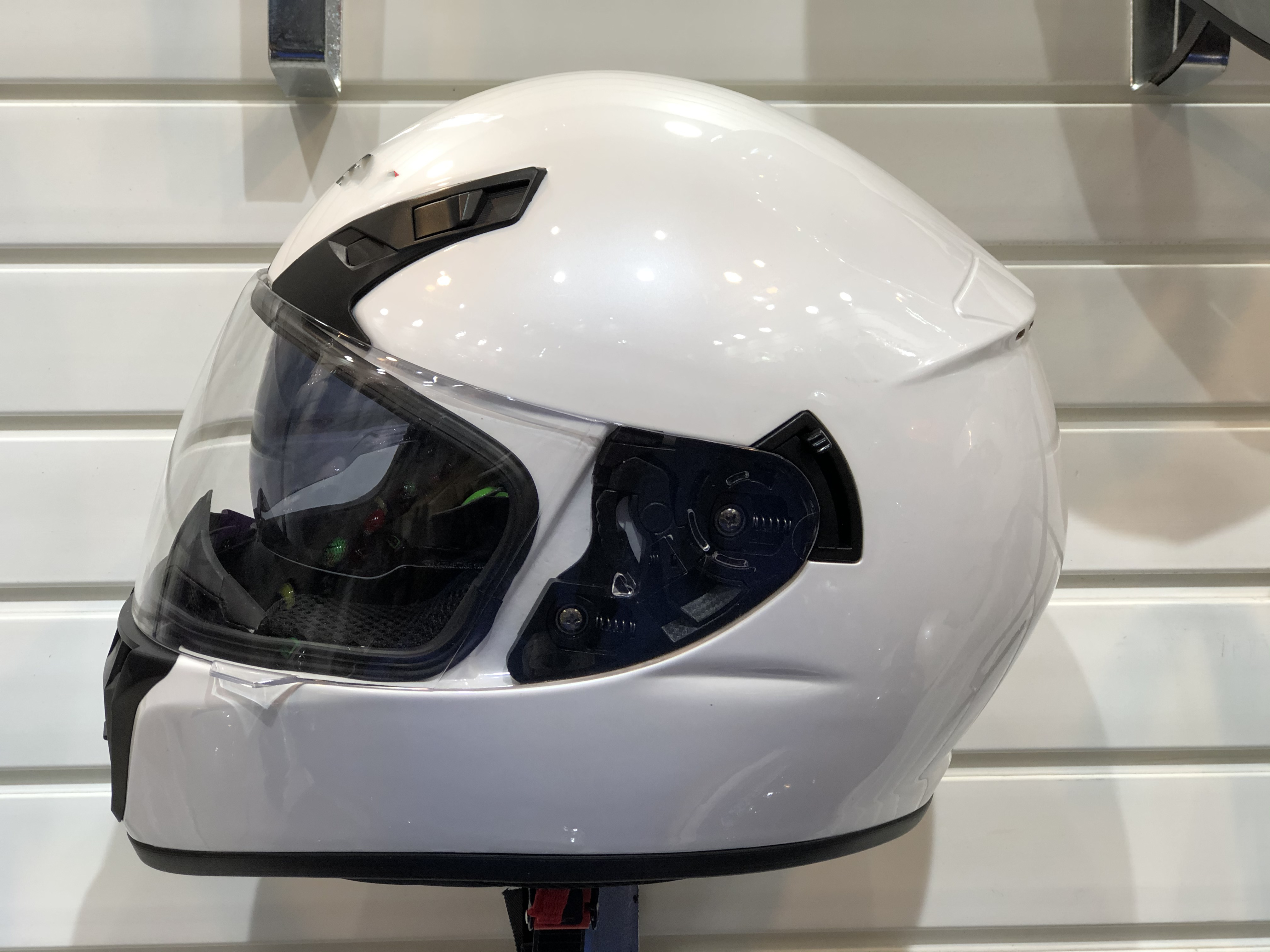オートバイのヘルメット モータースポーツ好きなアナタに】SHOEI Z-8ニューグラフィック