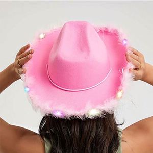 Chapeau de cow-boy rose lumineux pour femme, style décontracté et professionnel, avec bordure en plumes, vente en gros - Product Image 1