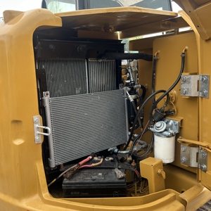 Pre <b>Owned</b> Caterpillar 307 Small Crawler Excavator Original for Engine 7 Ton 2020 <b>Model</b> Well Maintained Clean Interior for - Product Image 4