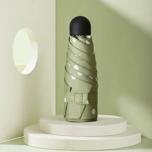 Ombrello tascabile mini ultraleggero con rivestimento in vinile a 6 stecche, protezione UPF 50+, pieghevole in 5 parti, stile moderno, per donna, sole, <span class=keywords><strong>pioggia</strong></span>, viaggi, uso quotidiano, idea regalo. - Product Image 2