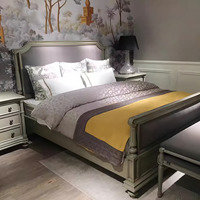 Lit double sculpté vintage américain vieilli style français européen chêne massif pour chambre principale pour mariage princesse grande taille