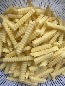 Machine à découper les frites ondulées de type Corm, multifonctionnelle, pour la fabrication de bâtonnets de pommes de terre ondulés - Product Image 6