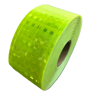 Nastro riflettente in <span class=keywords><strong>PVC</strong></span> giallo 5cm materiali riflettenti ad alta visibilità Non autoadesivo bagliore nel traffico scuro gilet di sicurezza - Product Image 2