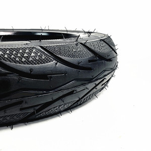 Pneus moto pas chers sans chambre à air 100/90/10, 90/90-18, 2.75-17, 16x3.0, 3.00-10, 3.50-10 - Product Image 3