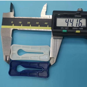 Accessoires médicaux pour animaux: clips transparents blancs, clips pour arrêter l'eau, accessoires de perfusion en plastique PE - Product Image 3