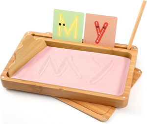 Primo allenamento <span class=keywords><strong>in</strong></span> <span class=keywords><strong>legno</strong></span> tavolo di sabbia giocattolo per lo sviluppo motorio precoce lettere e segni didattici per bambini - Product Image 1