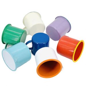 Mug en émail personnalisé avec logo, article promotionnel durable en métal pour événements d'entreprise et cadeaux - Product Image 1