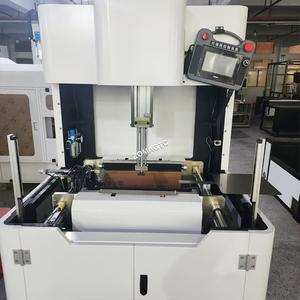 เครื่องทำกล่องของขวัญแบบกึ่งอัตโนมัติเคลื่อนที่ได้ พร้อมระบบปรับแม่พิมพ์อัตโนมัติและติดมุม 20 ชิ้น/นาที 220 โวลต์ 900 กิโลกรัม - Product Image 3