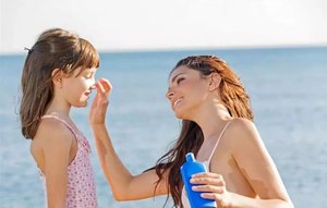 สารดูดซับรังสียูวีเกรดเครื่องสำอาง โอคติซาเลต CAS 118-60-5 เอทิลเฮกซิลซาลิไซเลต สำหรับวัตถุดิบครีมกันแดด ความบริสุทธิ์ 99% - Product Image 6